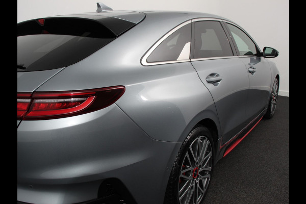 Kia ProCeed 1.6 T-GDi 204pk! Automaat GT Navigatie Apple CarPlay /  Android Auto Camera Adaptieve Cruise Control Stoelverwarming Keyless Entery DAB Parkeersensoren