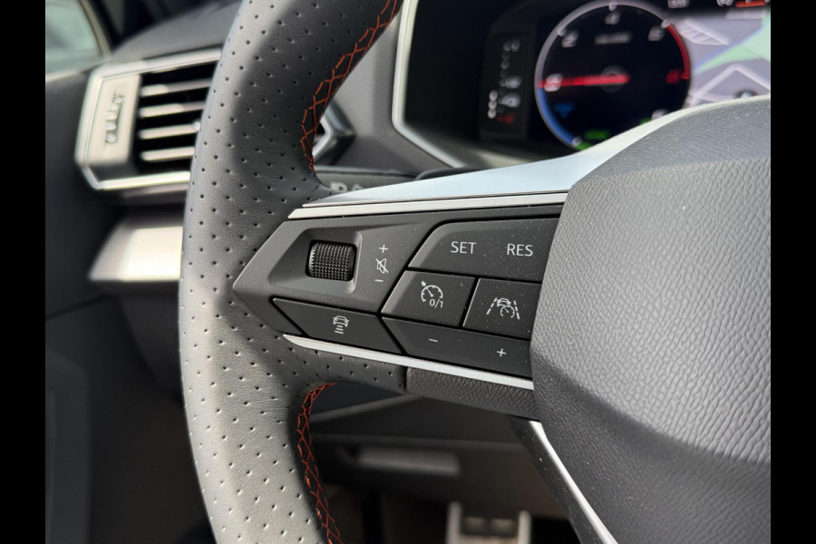 Seat Tarraco 1.4 TSI e-Hybrid PHEV FR Business Intense 20"/Panoramadak/Leder + memory/Trekhaak/360 camera/Keyless/Dodehoek/Elektrische klep/Stuur + stoelverwarming v+a