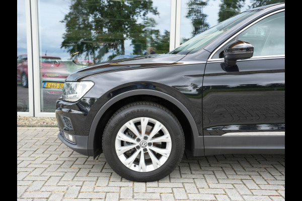 Volkswagen Tiguan 1.5 TSI ACT Comfortline Business | Panorama dak | Adaptive Cruise | Stoelverwarming