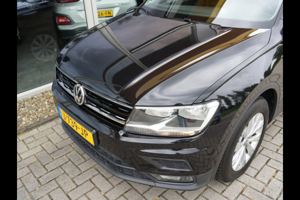 Volkswagen Tiguan 1.5 TSI ACT Comfortline Business | Panorama dak | Adaptive Cruise | Stoelverwarming
