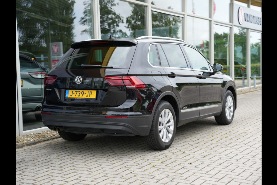 Volkswagen Tiguan 1.5 TSI ACT Comfortline Business | Panorama dak | Adaptive Cruise | Stoelverwarming