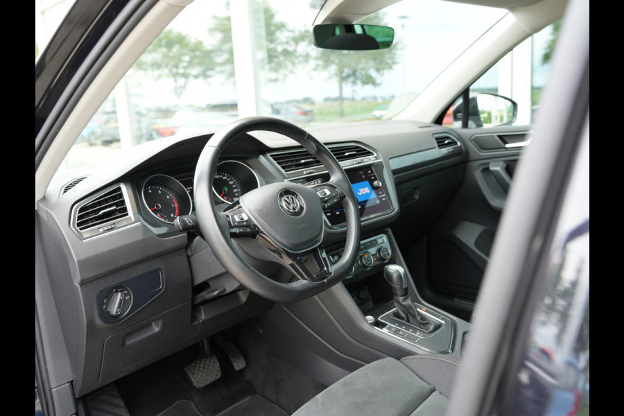 Volkswagen Tiguan 1.5 TSI ACT Comfortline Business | Panorama dak | Adaptive Cruise | Stoelverwarming