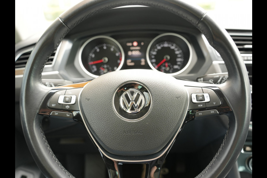 Volkswagen Tiguan 1.5 TSI ACT Comfortline Business | Panorama dak | Adaptive Cruise | Stoelverwarming