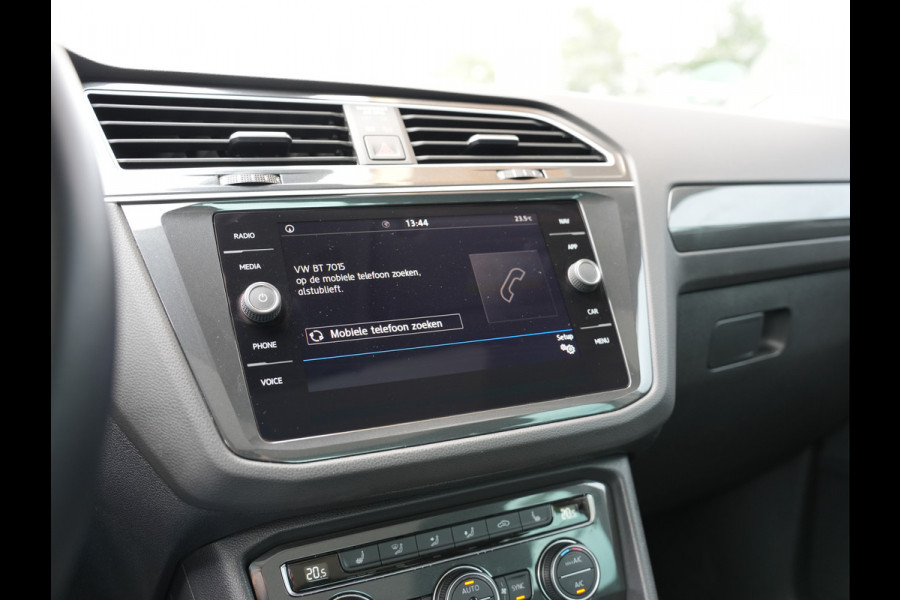 Volkswagen Tiguan 1.5 TSI ACT Comfortline Business | Panorama dak | Adaptive Cruise | Stoelverwarming