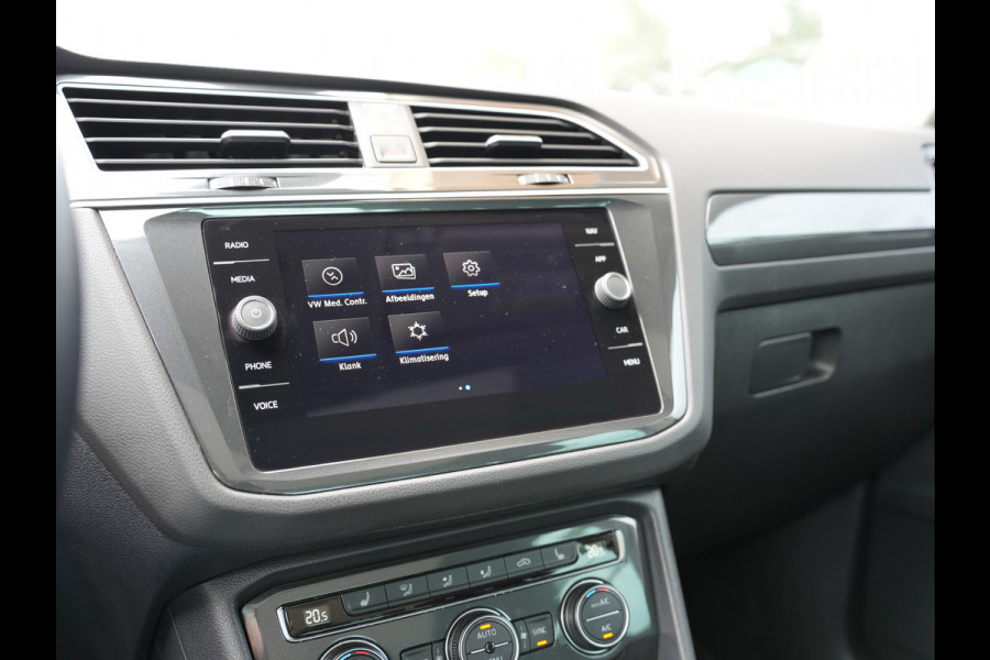 Volkswagen Tiguan 1.5 TSI ACT Comfortline Business | Panorama dak | Adaptive Cruise | Stoelverwarming