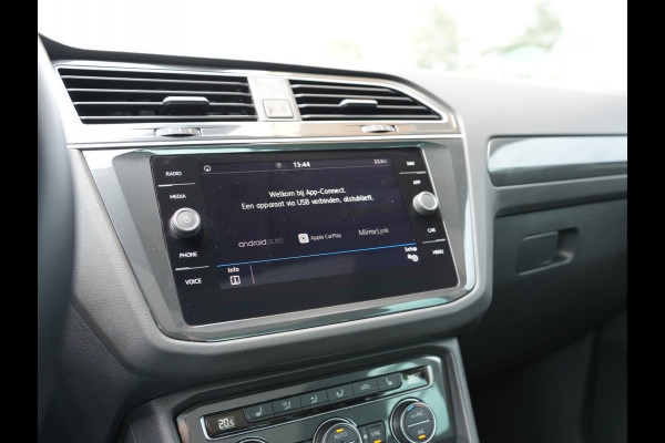 Volkswagen Tiguan 1.5 TSI ACT Comfortline Business | Panorama dak | Adaptive Cruise | Stoelverwarming