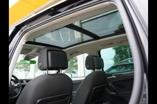 Volkswagen Tiguan 1.5 TSI ACT Comfortline Business | Panorama dak | Adaptive Cruise | Stoelverwarming