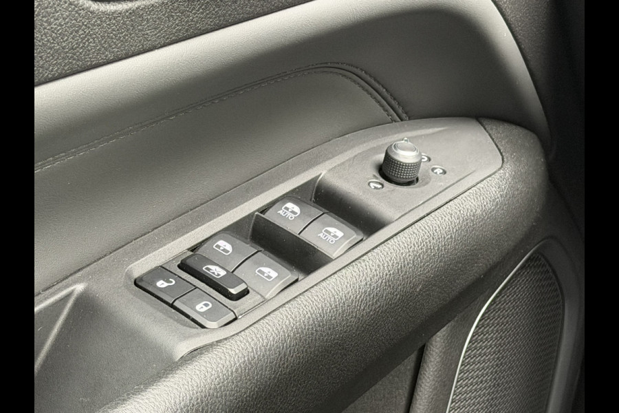 Jeep Compass 1.5T e-Hybrid Longitude | LED | CarPlay | Winter Pack | 360 Camera | Parking Pack