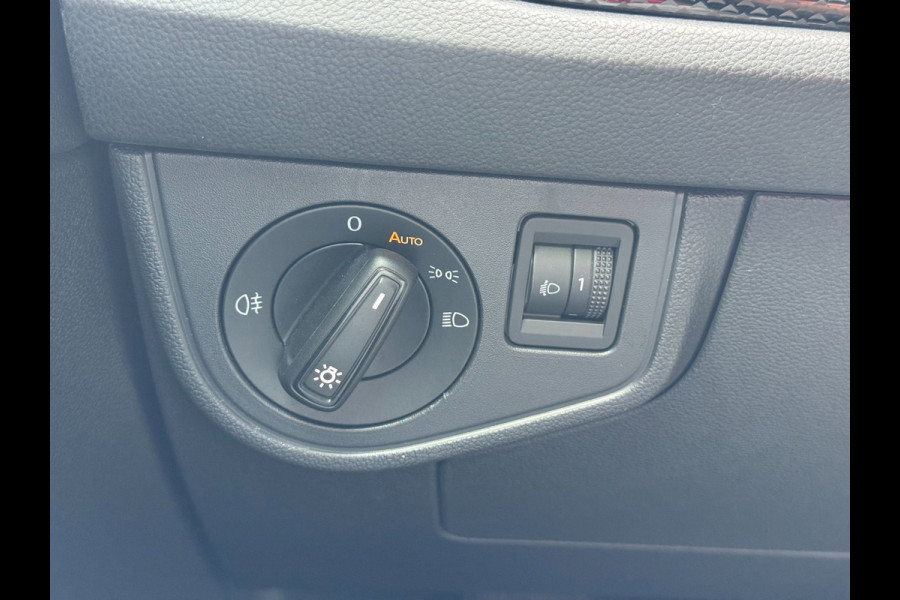 Volkswagen Polo 1.0 TSI Life | Navi, Camera, Stoelverw., ACC, Airco, Carplay/Android | Dealeronderhouden | NAP |