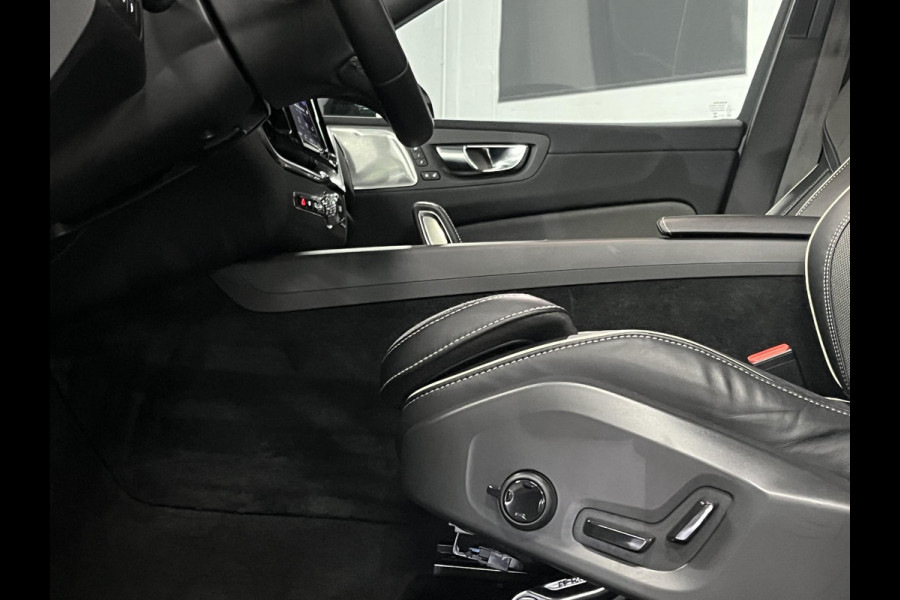 Volvo XC60 2.0 T6 Plug-in hybrid AWD Ultimate Dark Trekhaak | Bowers & Wilkins | Adapt. cruise | Open dak | 360 camera | Head-up | Stoel-/stuurverwarming | Memory