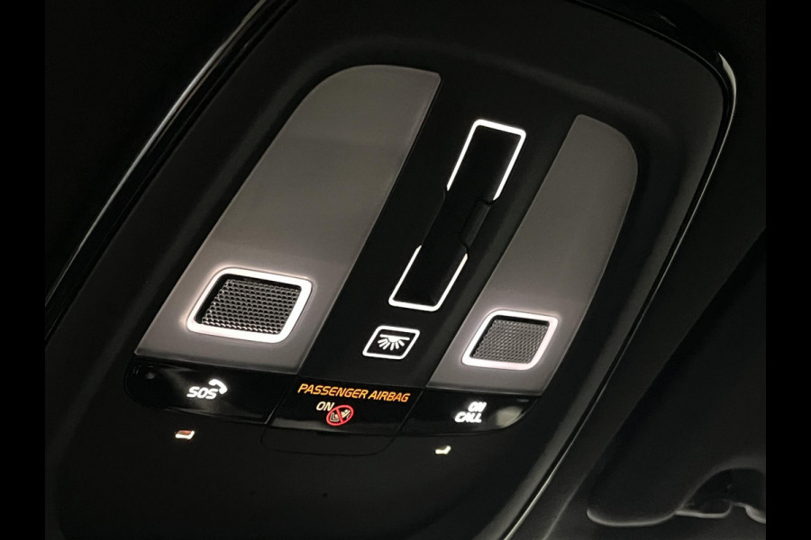 Volvo XC60 2.0 T6 Plug-in hybrid AWD Ultimate Dark Trekhaak | Bowers & Wilkins | Adapt. cruise | Open dak | 360 camera | Head-up | Stoel-/stuurverwarming | Memory