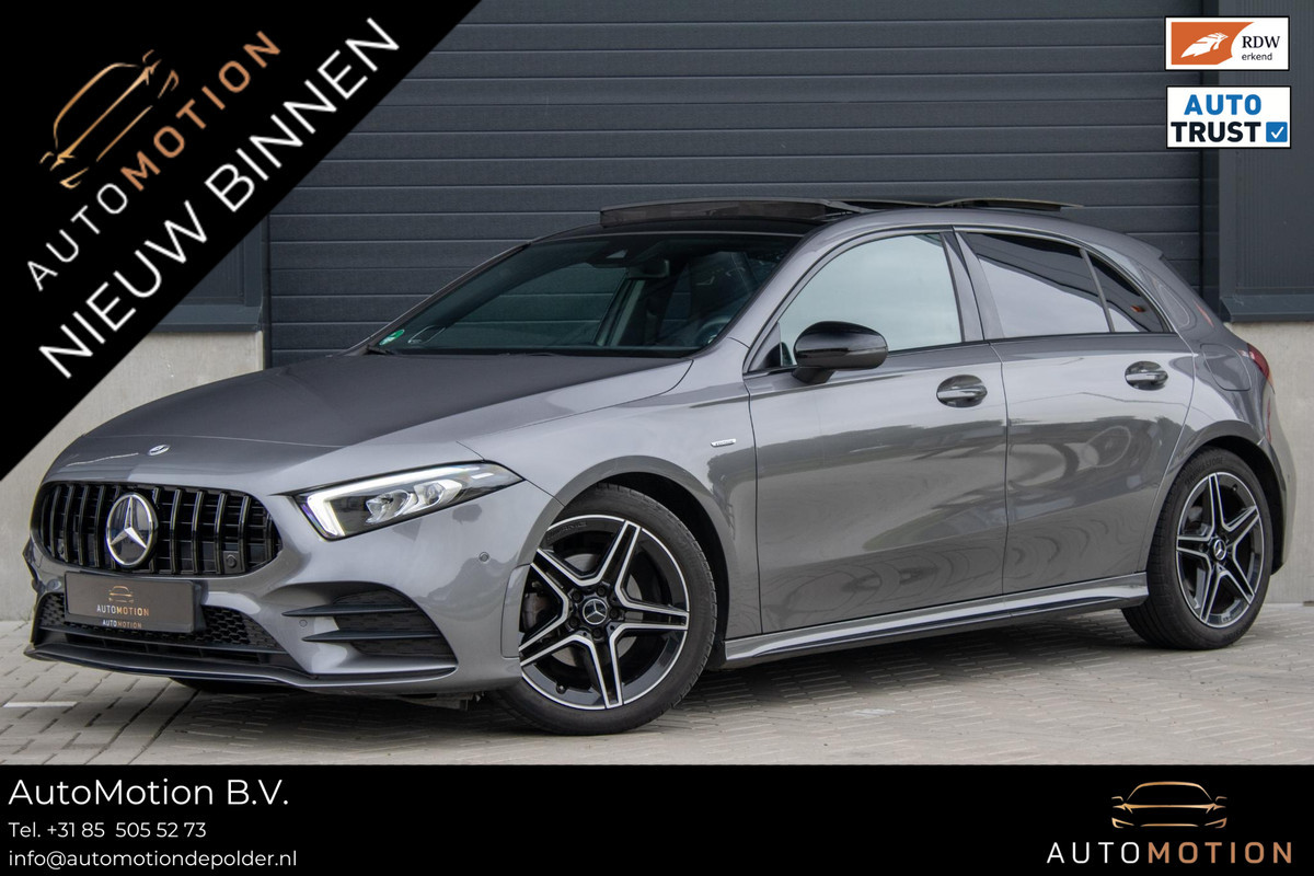 Mercedes-Benz A-Klasse 180 Edition AMG Line Pano Camera Burmester Stoelverwarming LED