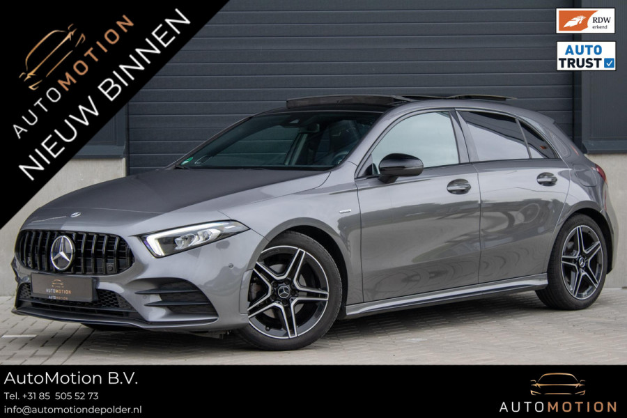 Mercedes-Benz A-Klasse 180 Edition AMG Line Pano Camera Burmester Stoelverwarming LED