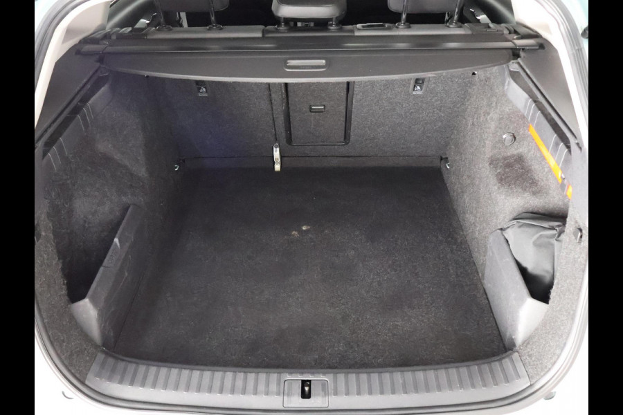 Škoda ENYAQ iV 60 Two-Tone 400 km actieradius! | Navigatie | Parkeersensoren | Privacy Glass |
