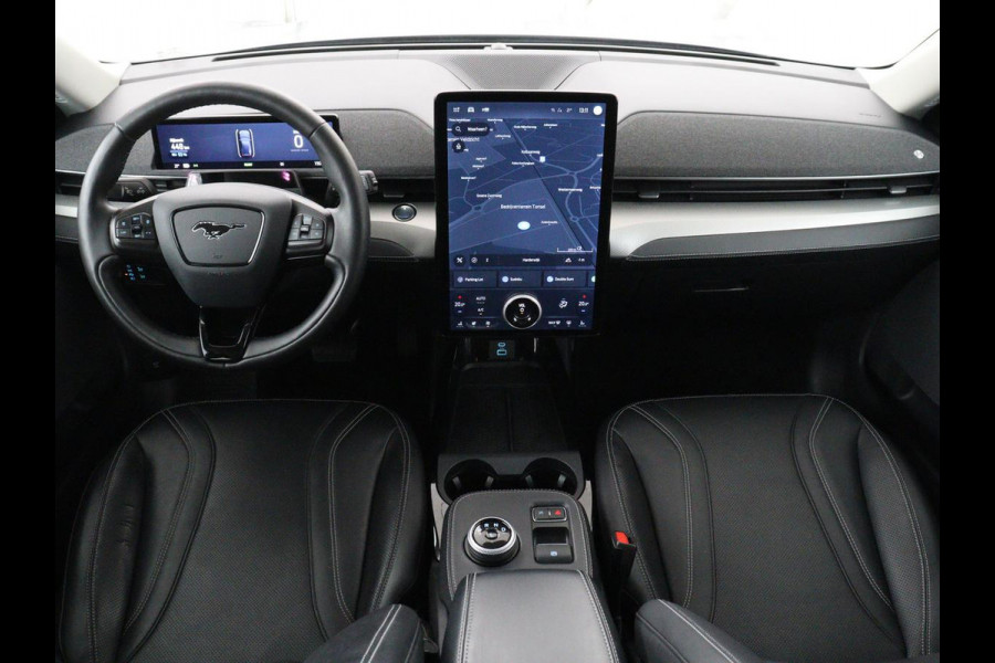 Ford Mustang Mach-E Extended RWD 98 kWh | SOH 93,5% | Panoramadak | Trekhaak | 360 Camera | Adaptive cruise control | DAB radio | Stoel & stuurverwarming | Carplay | Bang & Olufsen | Climate control | Keyless | Navigatie