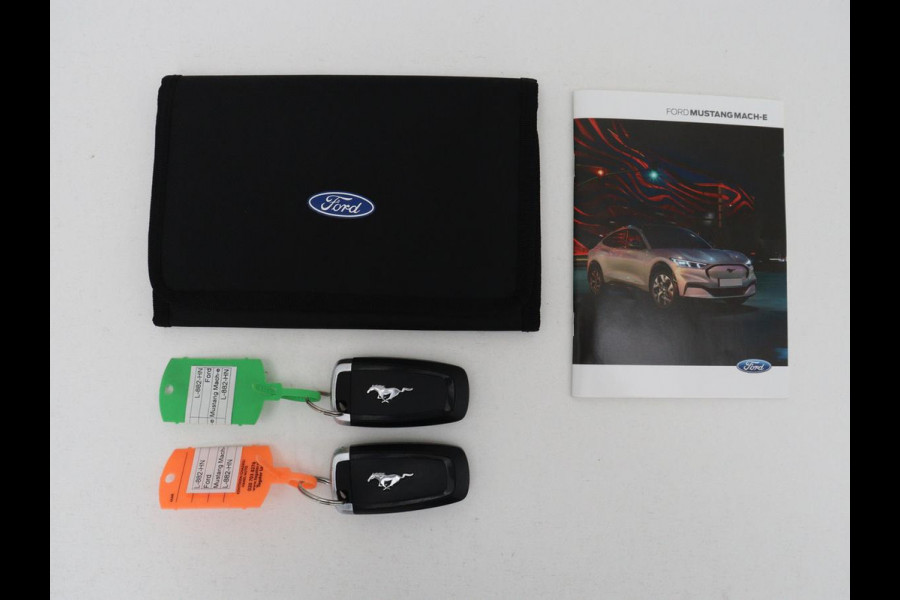 Ford Mustang Mach-E Extended RWD 98 kWh | SOH 93,5% | Panoramadak | Trekhaak | 360 Camera | Adaptive cruise control | DAB radio | Stoel & stuurverwarming | Carplay | Bang & Olufsen | Climate control | Keyless | Navigatie