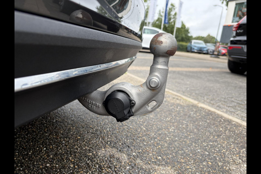 Volvo V60 2.0 B3 Inscription VAN: 28.900,- VOOR: 26.877,- UW WKVOORDEEL: 2.023,- euro ELEK. TREKHAAK | ELEK. STOELEN | ADAPT. CRUISE CONTROL | 12 MND BOVAG GARANTIE | STOEL + STUURVERWARMING | ELEK. ACHTERKLEP |