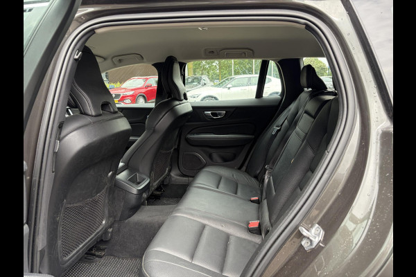 Volvo V60 2.0 B3 Inscription VAN: 28.900,- VOOR: 26.877,- UW WKVOORDEEL: 2.023,- euro ELEK. TREKHAAK | ELEK. STOELEN | ADAPT. CRUISE CONTROL | 12 MND BOVAG GARANTIE | STOEL + STUURVERWARMING | ELEK. ACHTERKLEP |