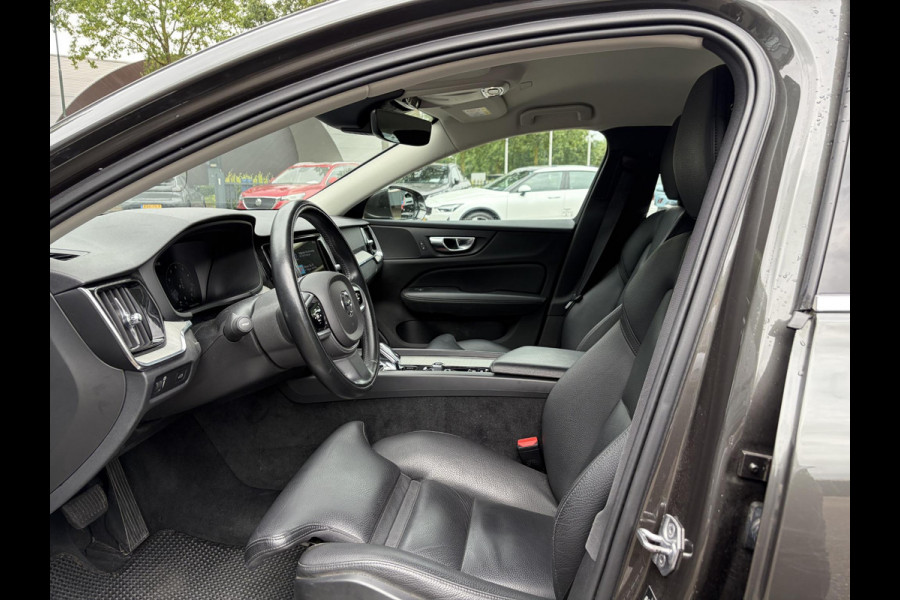 Volvo V60 2.0 B3 Inscription VAN: 28.900,- VOOR: 26.877,- UW WKVOORDEEL: 2.023,- euro ELEK. TREKHAAK | ELEK. STOELEN | ADAPT. CRUISE CONTROL | 12 MND BOVAG GARANTIE | STOEL + STUURVERWARMING | ELEK. ACHTERKLEP |