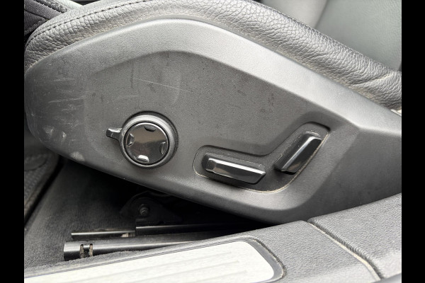 Volvo V60 2.0 B3 Inscription VAN: 28.900,- VOOR: 26.877,- UW WKVOORDEEL: 2.023,- euro ELEK. TREKHAAK | ELEK. STOELEN | ADAPT. CRUISE CONTROL | 12 MND BOVAG GARANTIE | STOEL + STUURVERWARMING | ELEK. ACHTERKLEP |