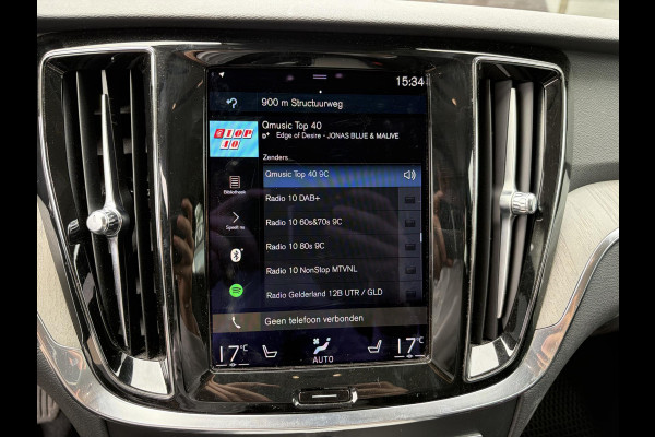 Volvo V60 2.0 B3 Inscription VAN: 28.900,- VOOR: 26.877,- UW WKVOORDEEL: 2.023,- euro ELEK. TREKHAAK | ELEK. STOELEN | ADAPT. CRUISE CONTROL | 12 MND BOVAG GARANTIE | STOEL + STUURVERWARMING | ELEK. ACHTERKLEP |