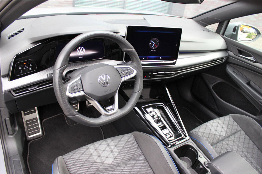 Volkswagen Golf 8.5 R-Line Edition