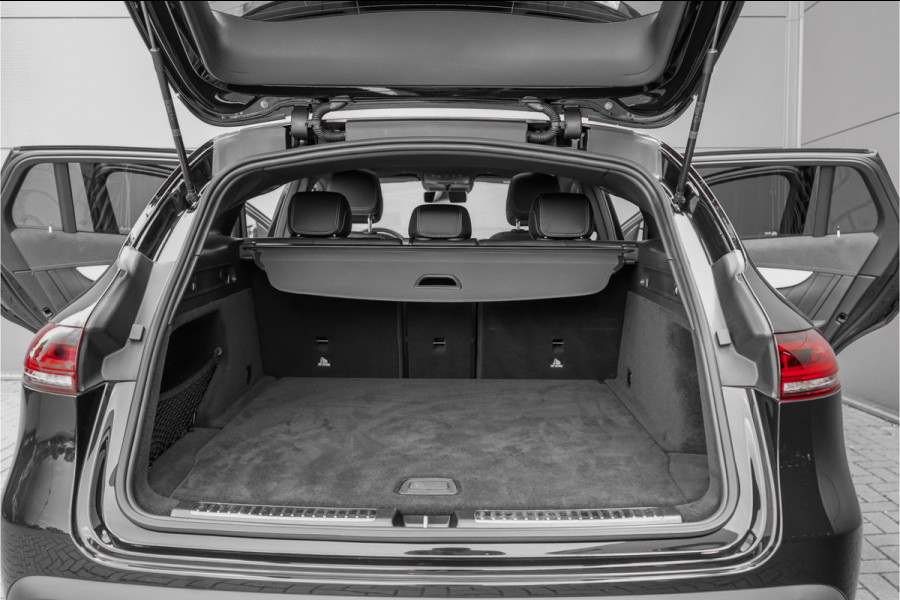 Mercedes-Benz EQC 400 4MATIC AMG Line 80 kWh Distronic Schuifdak Trekhaak