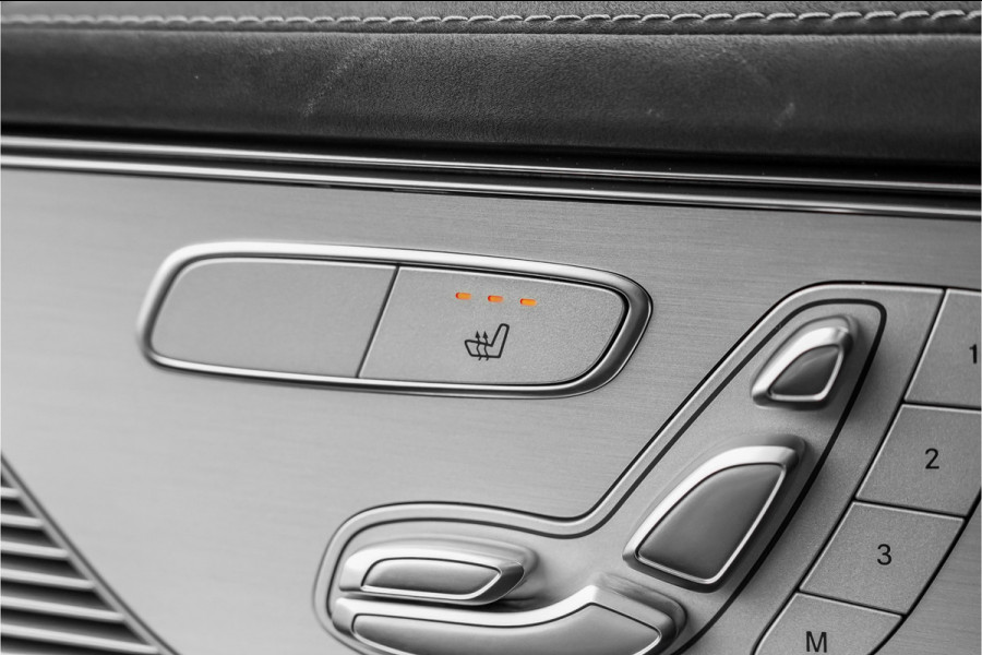 Mercedes-Benz EQC 400 4MATIC AMG Line 80 kWh Distronic Schuifdak Trekhaak
