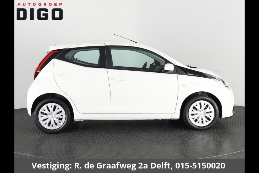 Toyota Aygo 1.0 VVT-i X-Play Automaat