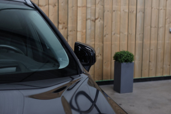Volvo XC60 2.0 T8 Plug-in hybrid AWD Inscription *Pano*H/K*Trekhaak*Camera*