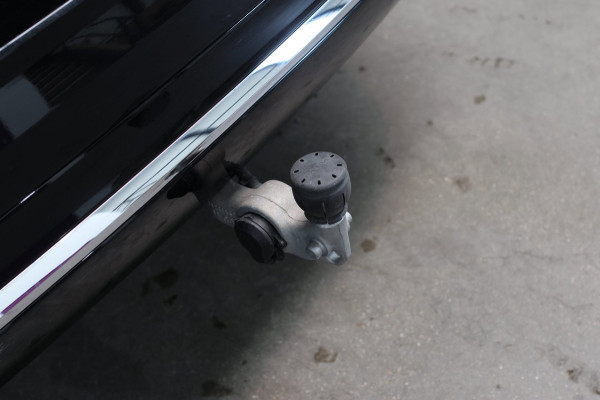 Volvo XC60 2.0 T8 Plug-in hybrid AWD Inscription *Pano*H/K*Trekhaak*Camera*