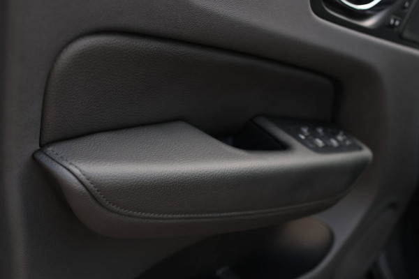 Volvo XC60 2.0 T8 Plug-in hybrid AWD Inscription *Pano*H/K*Trekhaak*Camera*