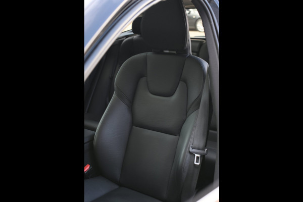 Volvo XC60 2.0 T8 Plug-in hybrid AWD Inscription *Pano*H/K*Trekhaak*Camera*