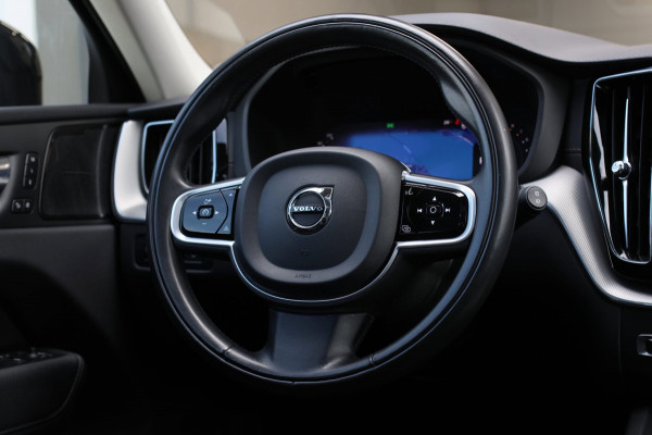 Volvo XC60 2.0 T8 Plug-in hybrid AWD Inscription *Pano*H/K*Trekhaak*Camera*