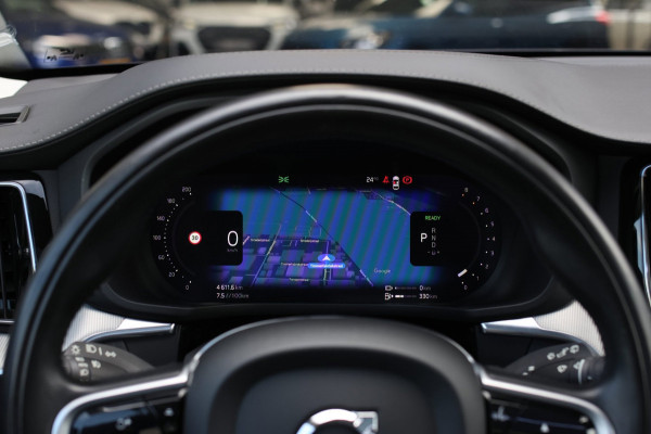 Volvo XC60 2.0 T8 Plug-in hybrid AWD Inscription *Pano*H/K*Trekhaak*Camera*