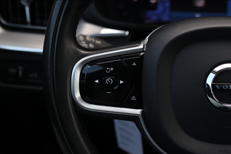 Volvo XC60 2.0 T8 Plug-in hybrid AWD Inscription *Pano*H/K*Trekhaak*Camera*