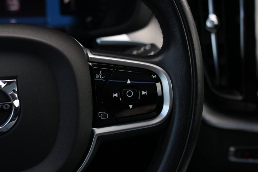 Volvo XC60 2.0 T8 Plug-in hybrid AWD Inscription *Pano*H/K*Trekhaak*Camera*