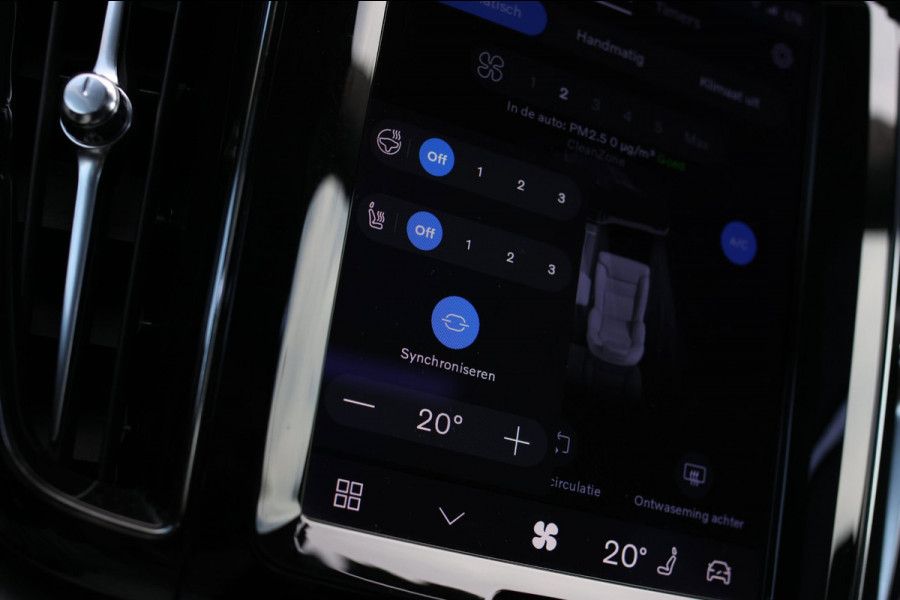 Volvo XC60 2.0 T8 Plug-in hybrid AWD Inscription *Pano*H/K*Trekhaak*Camera*