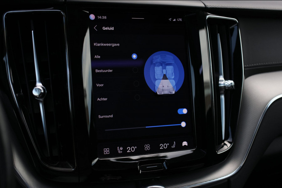 Volvo XC60 2.0 T8 Plug-in hybrid AWD Inscription *Pano*H/K*Trekhaak*Camera*