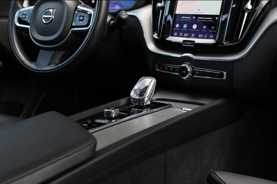 Volvo XC60 2.0 T8 Plug-in hybrid AWD Inscription *Pano*H/K*Trekhaak*Camera*