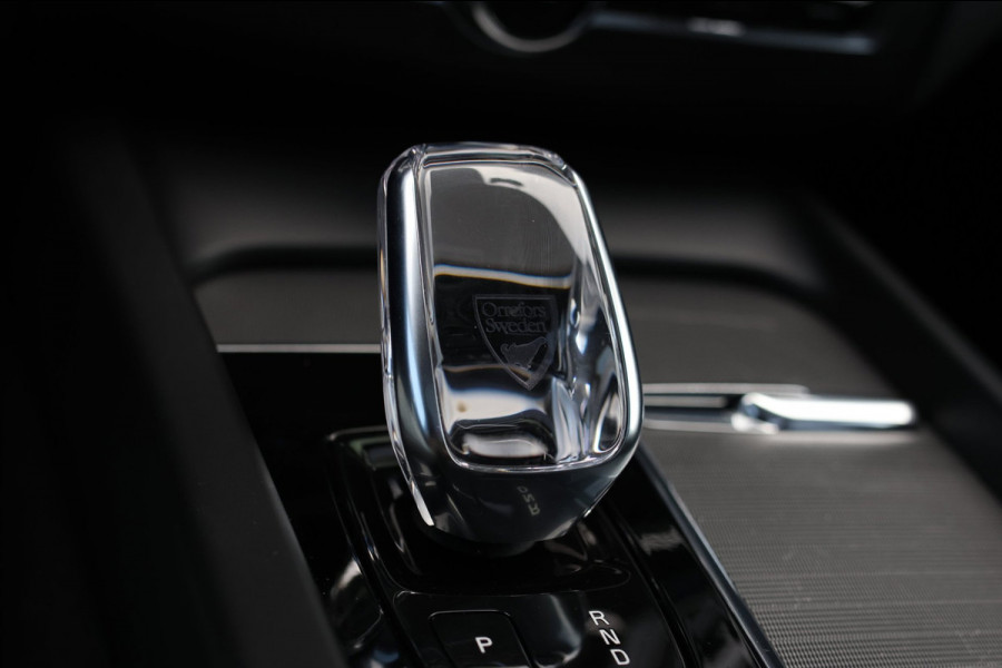 Volvo XC60 2.0 T8 Plug-in hybrid AWD Inscription *Pano*H/K*Trekhaak*Camera*