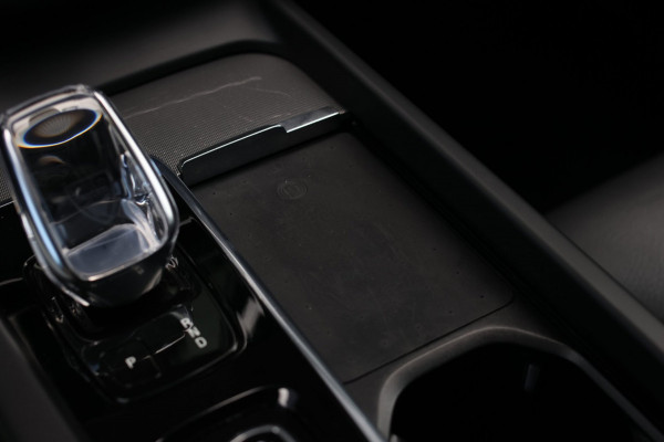 Volvo XC60 2.0 T8 Plug-in hybrid AWD Inscription *Pano*H/K*Trekhaak*Camera*