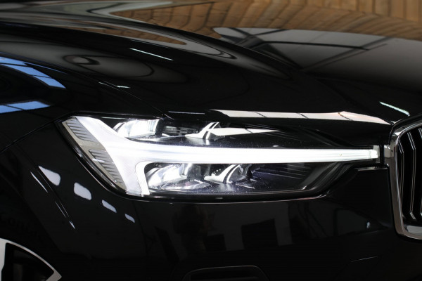 Volvo XC60 2.0 T8 Plug-in hybrid AWD Inscription *Pano*H/K*Trekhaak*Camera*