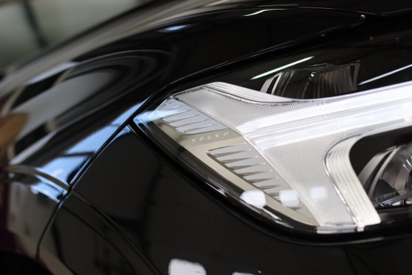 Volvo XC60 2.0 T8 Plug-in hybrid AWD Inscription *Pano*H/K*Trekhaak*Camera*