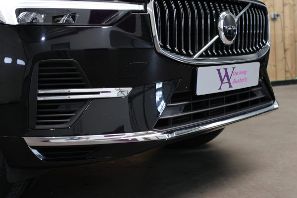 Volvo XC60 2.0 T8 Plug-in hybrid AWD Inscription *Pano*H/K*Trekhaak*Camera*