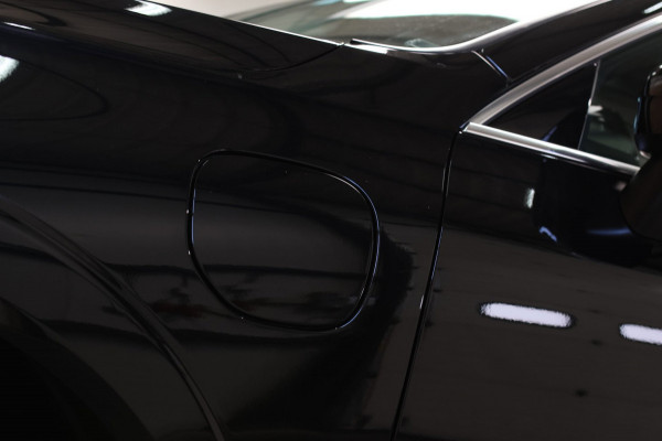 Volvo XC60 2.0 T8 Plug-in hybrid AWD Inscription *Pano*H/K*Trekhaak*Camera*