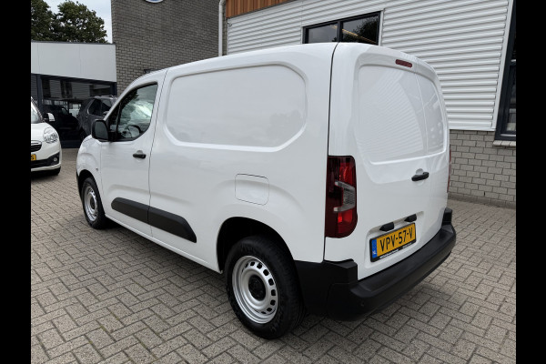 Peugeot Partner 1.2 PureTech Premium / benzine grijs kenteken / euro 6 / vaste prijs rijklaar € 11.750 ex btw / lease vanaf € 198 / airco / cruise / navi / raam in de schuifdeur / Apple Carplay Android auto