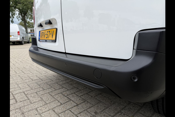 Peugeot Partner 1.2 PureTech Premium / benzine grijs kenteken / euro 6 / vaste prijs rijklaar € 11.750 ex btw / lease vanaf € 198 / airco / cruise / navi / raam in de schuifdeur / Apple Carplay Android auto