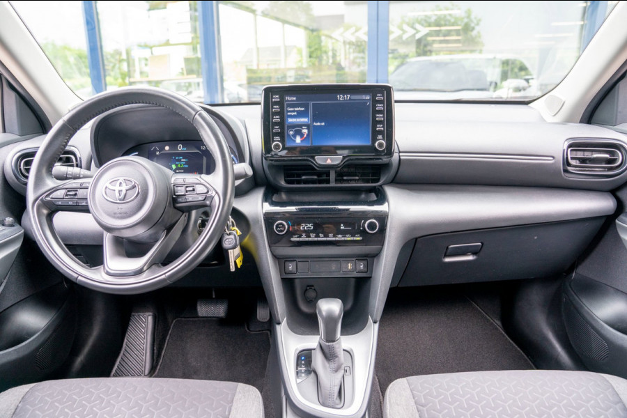 Toyota Yaris Cross 1.5 Hybrid Active|Prijs rijklaar incl 12 mnd garantie|Camera Clima Stoelverwarming Carplay