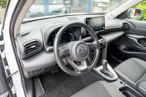 Toyota Yaris Cross 1.5 Hybrid Active|Prijs rijklaar incl 12 mnd garantie|Camera Clima Stoelverwarming Carplay